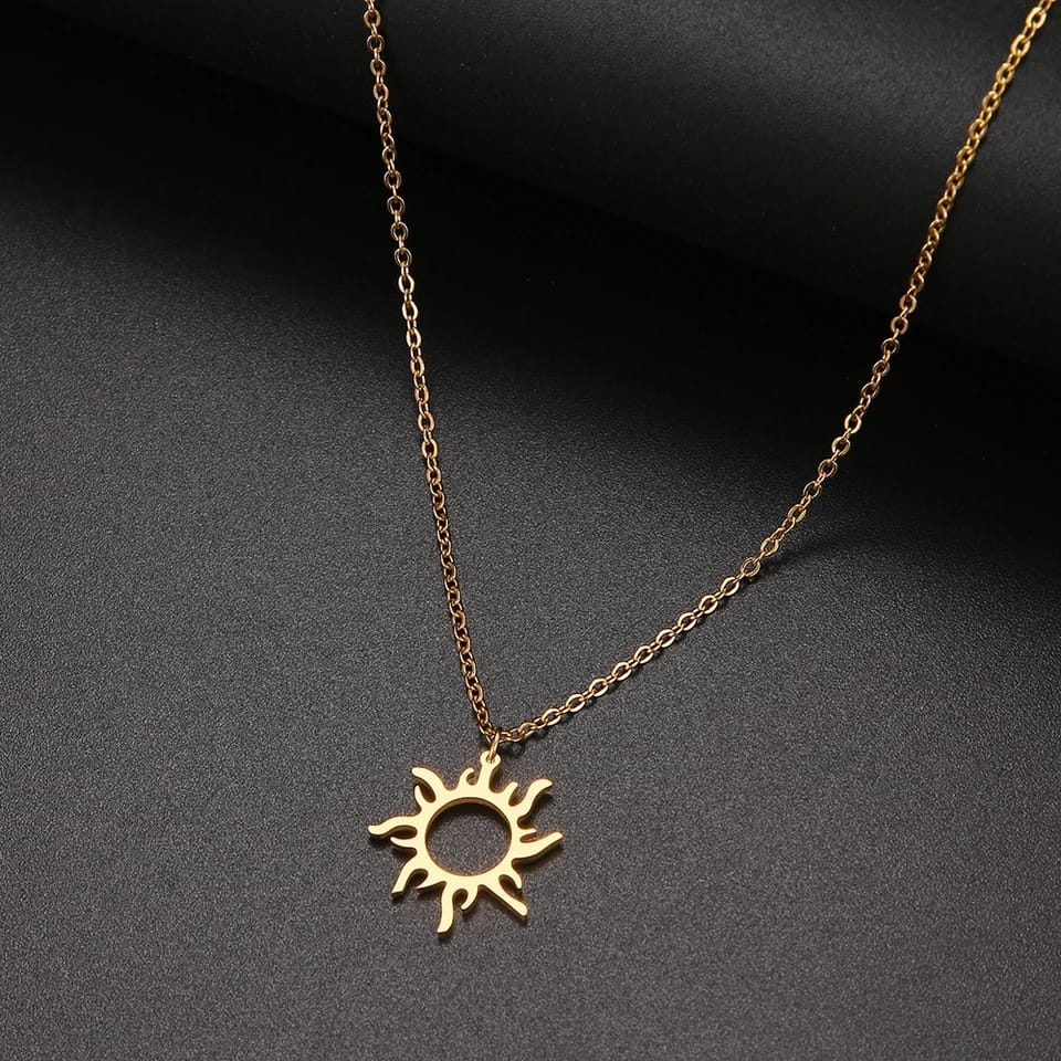 Colar minimalista Apolo Pingente de Sol